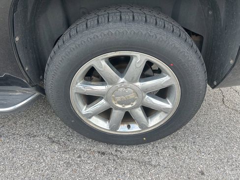 Used 2010 GMC Yukon Denali image 10