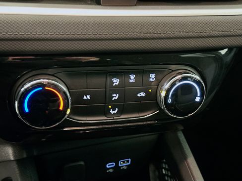 Used 2025 Chevrolet TrailBlazer LT image 23