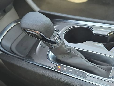 Used 2023 Chevrolet Malibu LT FWD image 25