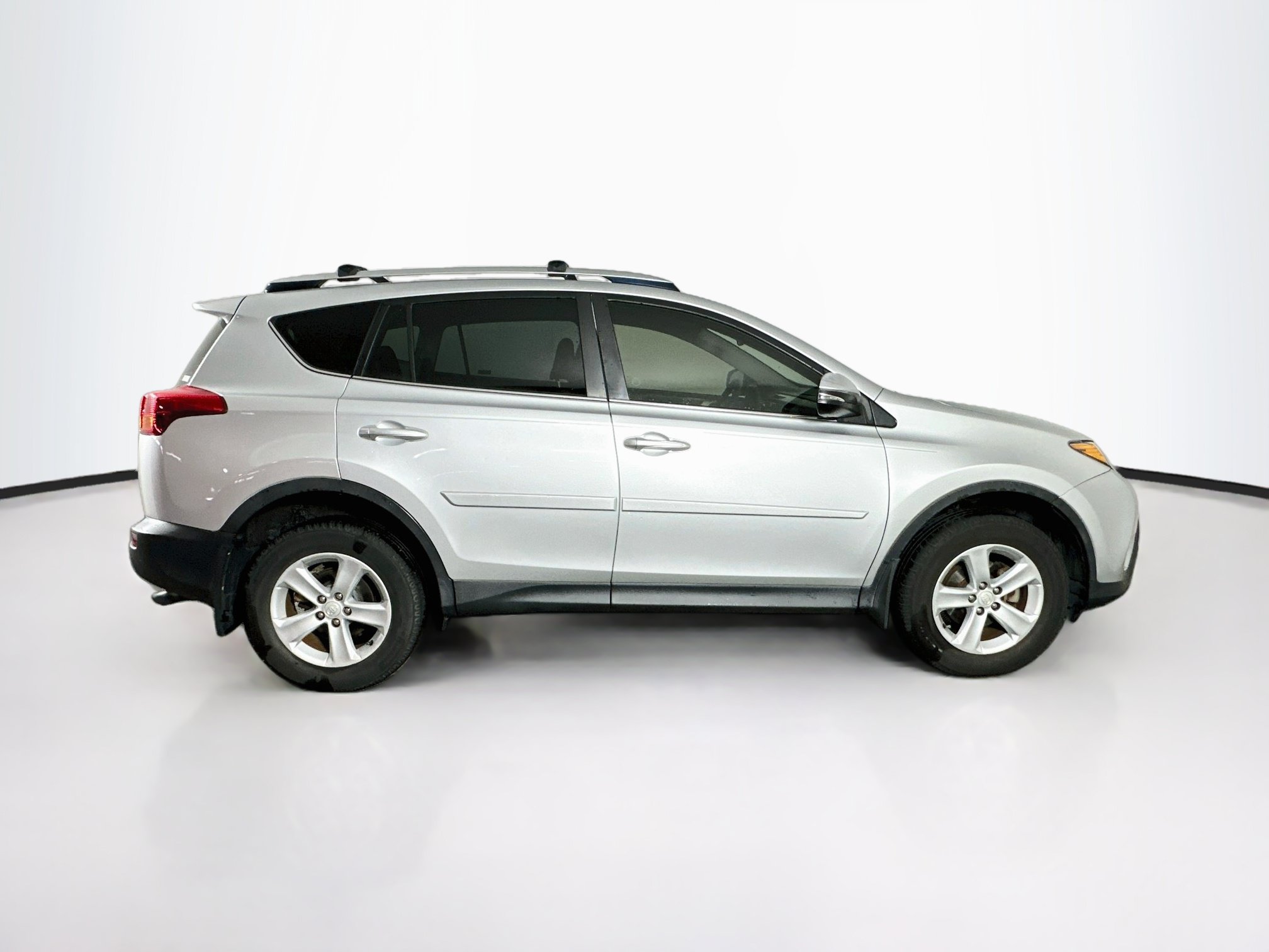 Used 2013 Toyota RAV4 XLE FWD image 10