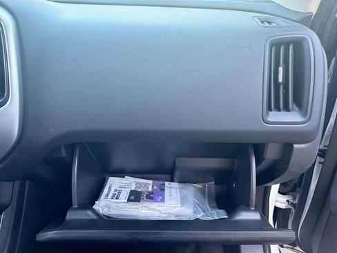 Used 2021 Chevrolet Colorado LT w/ Fleet Safety Package image 21