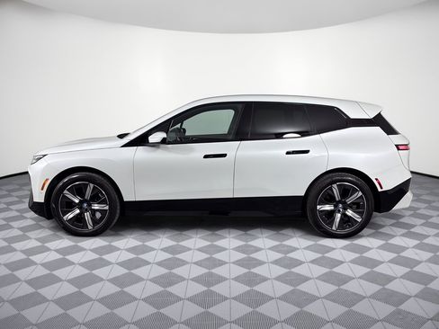 Certified 2024 BMW iX xDrive50 w/ Premium Package AWD/4WD image 2