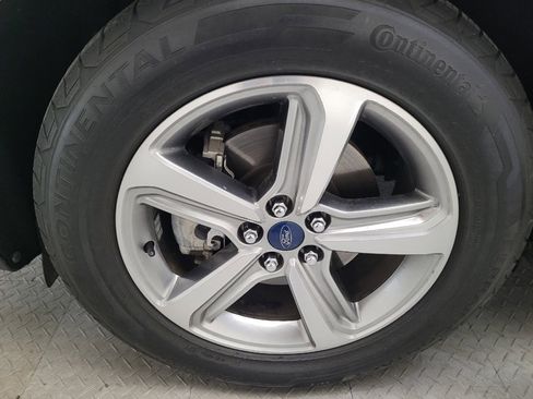 Used 2019 Ford Edge SEL FWD image 31