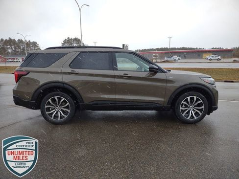 New 2026 Ford Explorer ST-Line image 6