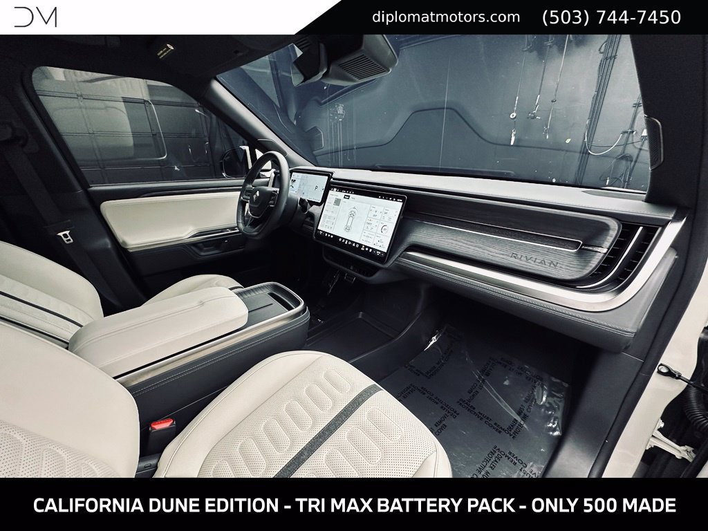 Used 2025 Rivian R1S Adventure Tri AWD/4WD image 18