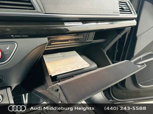 Used 2019 Audi Q5 2.0T Premium w/ Convenience Package AWD/4WD image 23