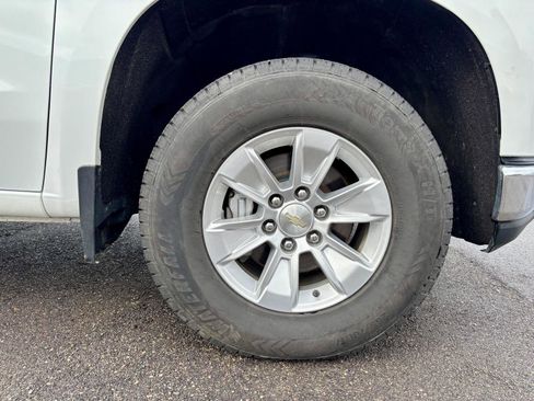 Used 2020 Chevrolet Silverado 1500 LT w/ Convenience Package image 39