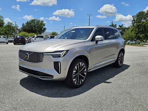 New 2026 Volvo XC90 B6 Plus image 3