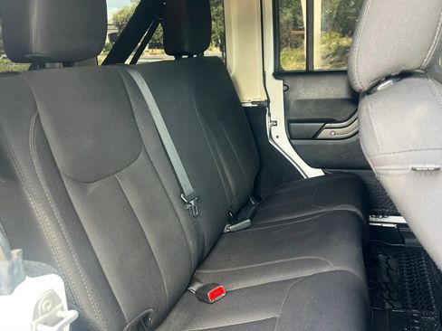 Used 2018 Jeep Wrangler Unlimited Sport S AWD/4WD image 12
