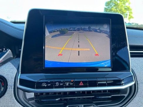 Used 2025 Jeep Compass Latitude image 20