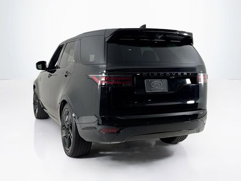 Used 2025 Land Rover Discovery Dynamic SE AWD/4WD image 3