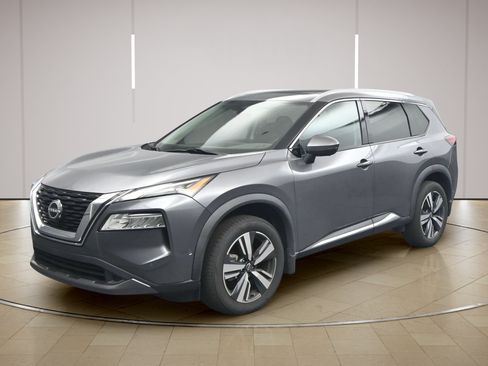 Certified 2023 Nissan Rogue SL w/ SL Premium Package FWD image 3