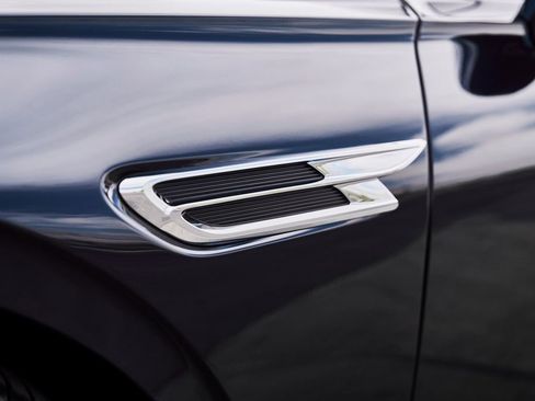 Used 2021 Bentley Flying Spur V8 AWD/4WD image 8