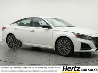 Used 2025 Nissan Altima 2.5 SV video 1