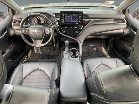 Used 2024 Toyota Camry SE image 10