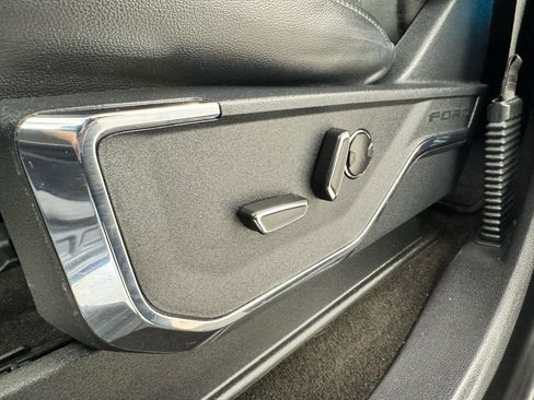 Used 2022 Ford F150 Lightning Lariat AWD/4WD image 13