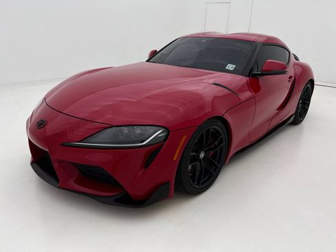 Used 2020 Toyota Supra Launch Edition w/ Driver Assist Package RWD image 9