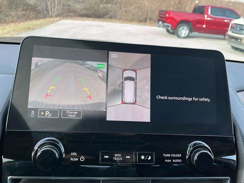 Used 2021 Nissan Armada SL w/ Captain's Chairs Package image 19