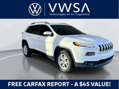 Used 2018 Jeep Cherokee Latitude Plus w/ Comfort/Convenience Group