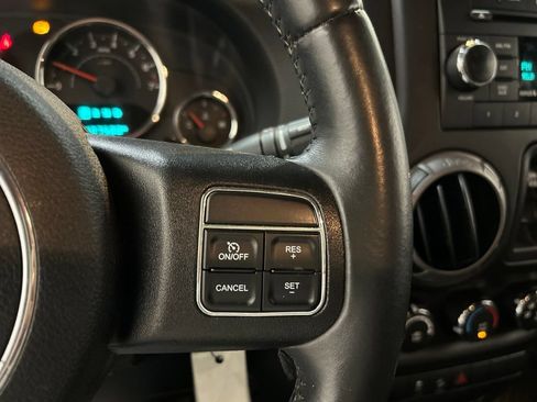 Used 2015 Jeep Wrangler Unlimited Sport w/ Quick Order Package 24S AWD/4WD image 21
