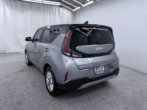 Used 2024 Kia Soul LX w/ Option Group 015 FWD image 4