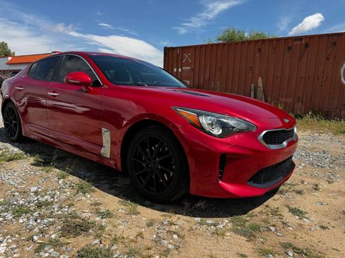 Used 2019 Kia Stinger RWD image 2