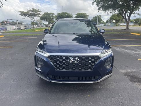 Used 2020 Hyundai Santa Fe SE image 1