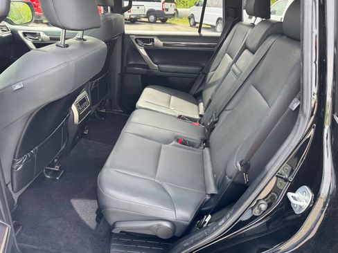 Used 2020 Lexus GX 460 Premium w/ Premium Package AWD/4WD image 22