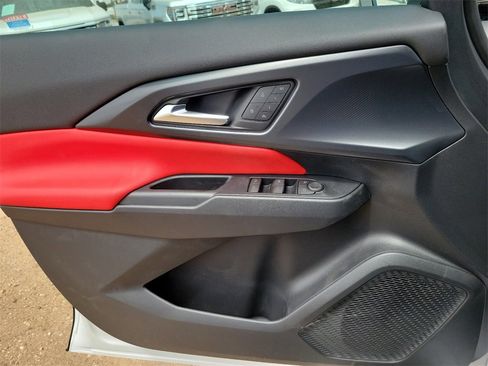 New 2025 Chevrolet Equinox EV RS w/ Convenience Package II image 19