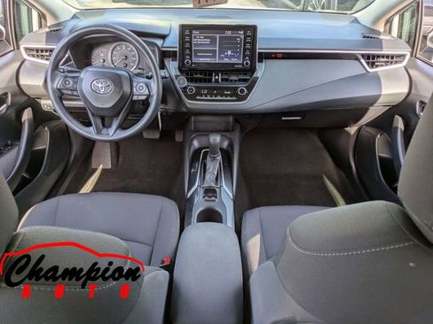 Used 2021 Toyota Corolla LE FWD image 17