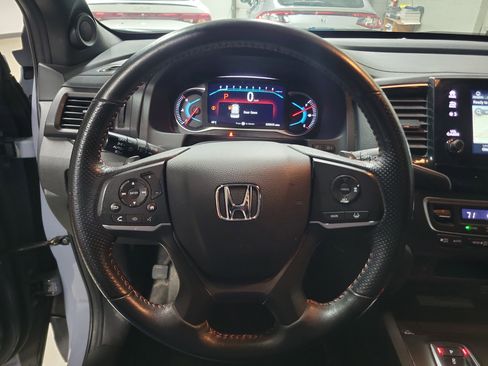 Used 2022 Honda Pilot TrailSport image 14