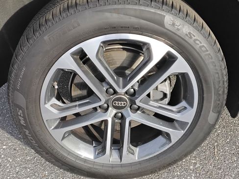 Certified 2025 Audi Q5 Premium Plus w/ Premium Plus image 14