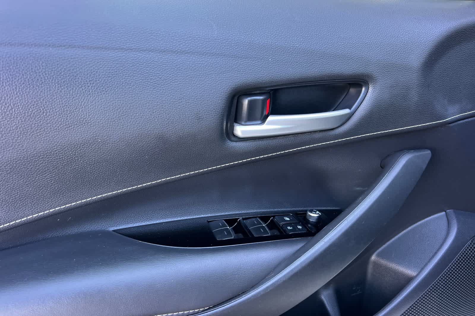Used 2019 Toyota Corolla SE FWD image 12