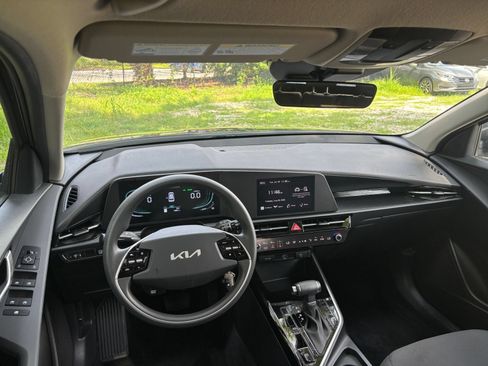 Used 2026 Kia Niro LX FWD image 33