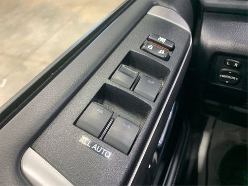 Used 2024 Toyota 4Runner SR5 image 28