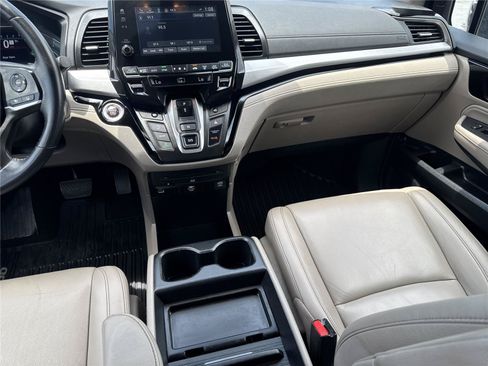 Used 2024 Honda Odyssey Touring image 17