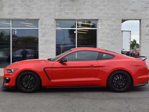 Used 2017 Ford Mustang Shelby GT350 w/ Electronics Package RWD image 2