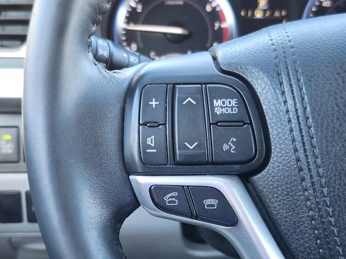 Used 2016 Toyota Highlander Limited image 31