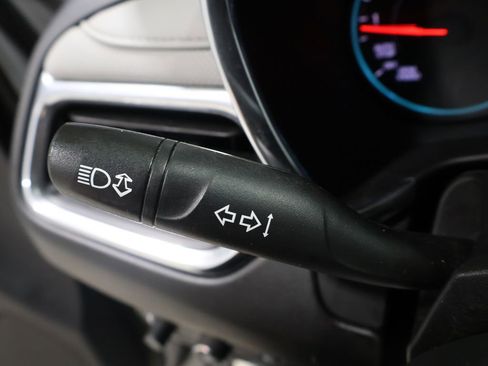 Used 2019 Chevrolet Equinox Premier image 37