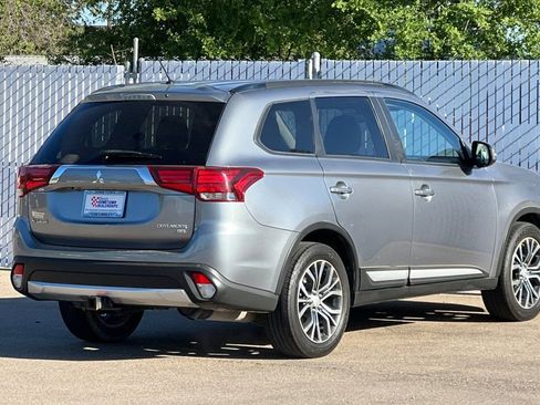 Used 2016 Mitsubishi Outlander SEL FWD image 4