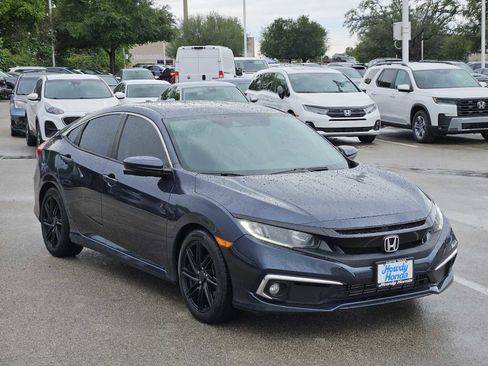 Used 2019 Honda Civic EX image 3