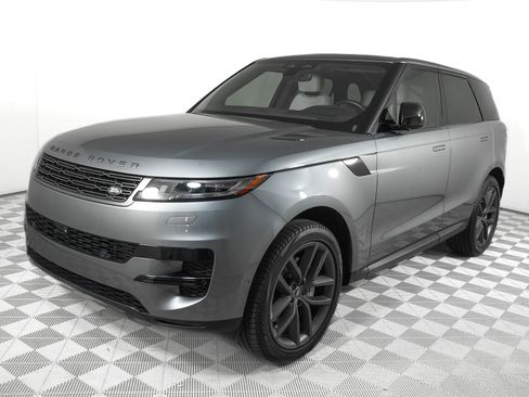 Used 2025 Land Rover Range Rover Sport SE image 8