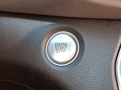 Used 2019 Hyundai Santa Fe Limited image 19