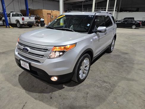 Used 2014 Ford Explorer Limited w/ Equipment Group 301A image 5