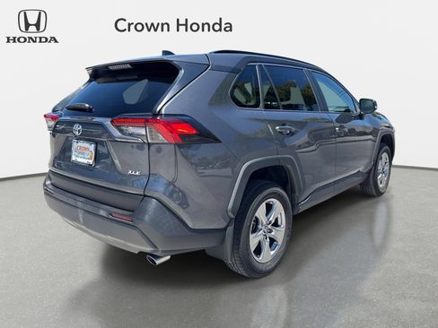 Used 2024 Toyota RAV4 XLE w/ Convenience Package FWD image 5