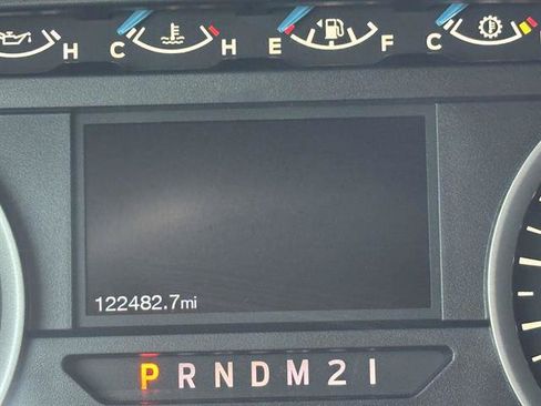 Used 2017 Ford F150 XLT w/ Equipment Group 302A Luxury AWD/4WD image 18