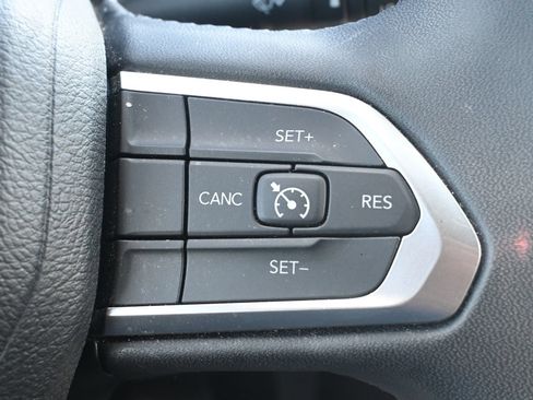 Used 2024 Jeep Compass Latitude AWD/4WD image 14