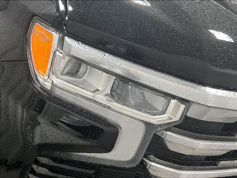 Used 2023 Chevrolet Silverado 1500 High Country w/ Technology Package image 33