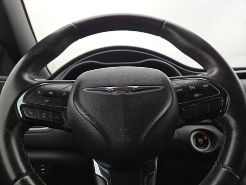 Used 2016 Chrysler 200 S image 15