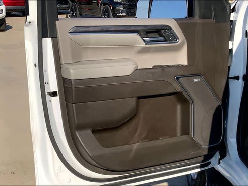 Used 2023 Chevrolet Silverado 1500 LTZ w/ LTZ Premium Texas Edition image 21